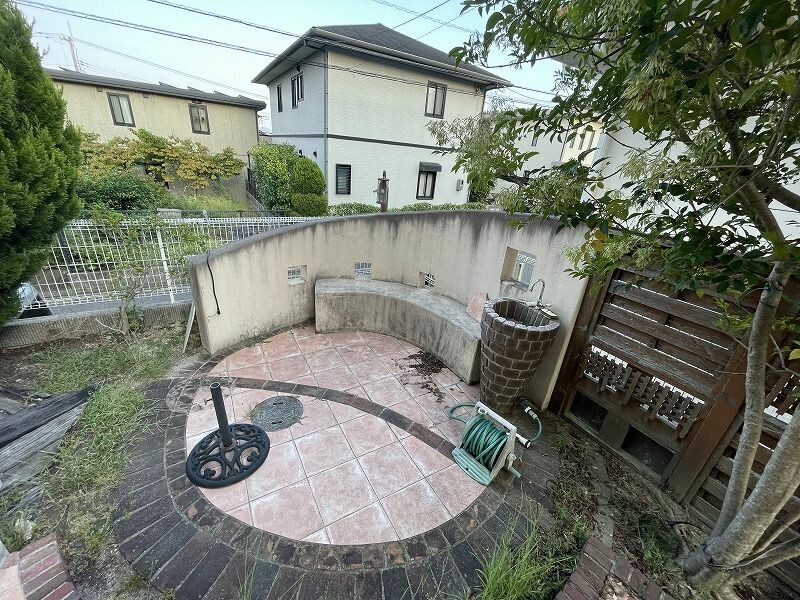 外壁塗装　リプルクリエイト　広島市　佐伯区　五日市　廿日市市　西区　ペイントライン　無機ハイブリッドチタンガード　ゼニス　レガロ　レジリエンスウレア耐久年数30年　40年　外壁洗浄　ヒビ　クラック　カビ　藻　ベランダ塗装　軒塗装　破風塗装　付帯部塗装　シーリング　シーリング打ち替え　外構塗装バイオ洗浄　高圧洗浄